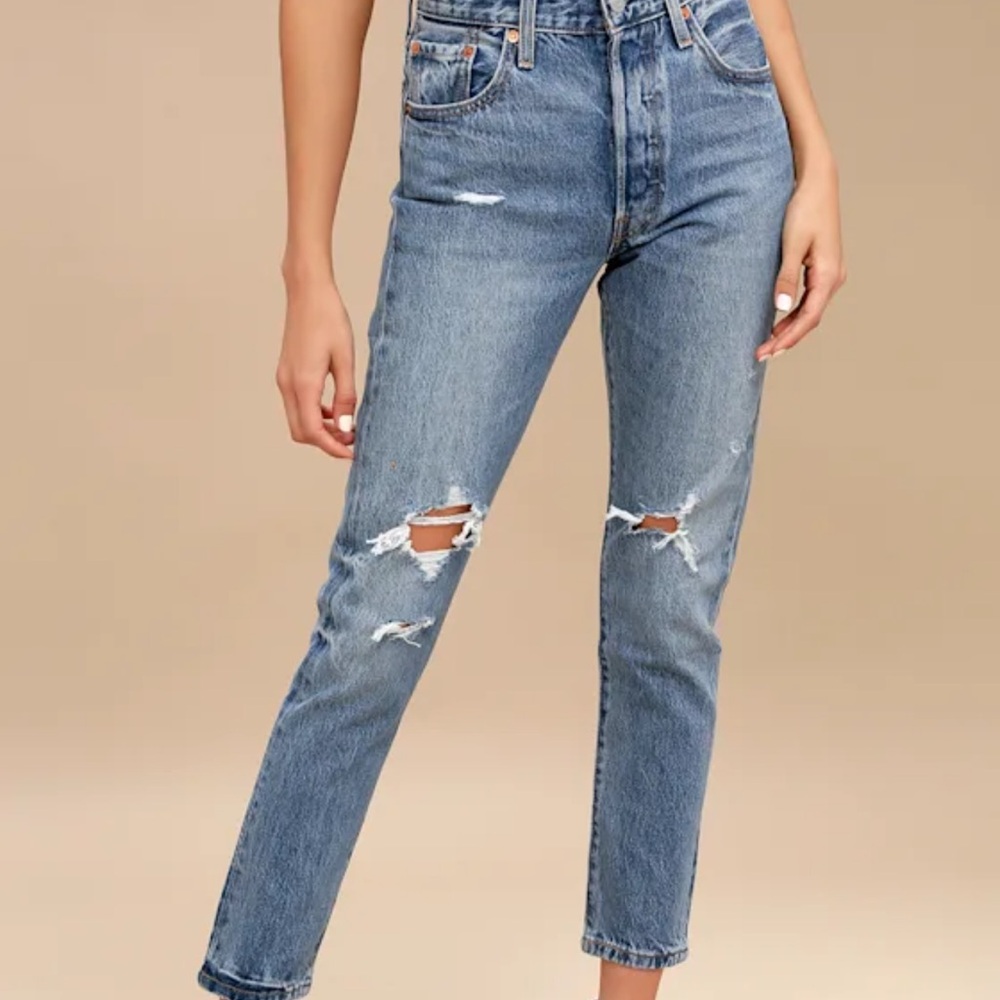 Levi's Women's Blue Ripped Distressed Jeans
